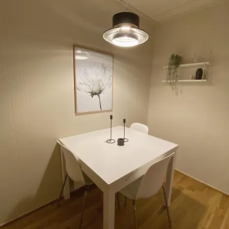 With Free Parking Apartment *