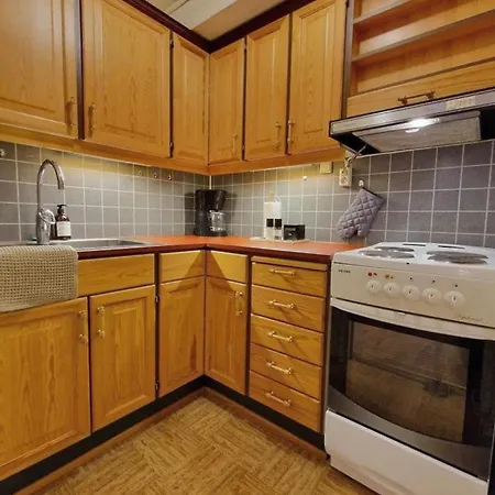 Apartment With Free Parking